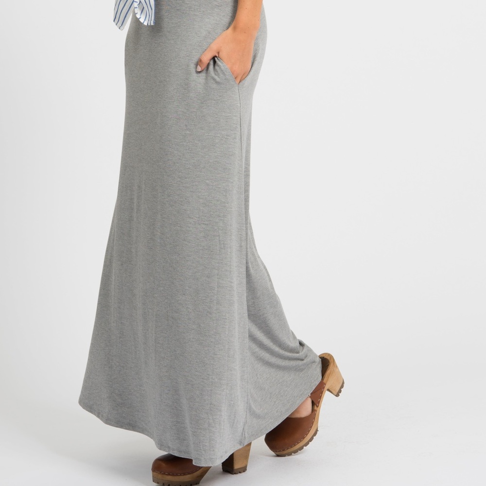 Maxi skirt with pockets
